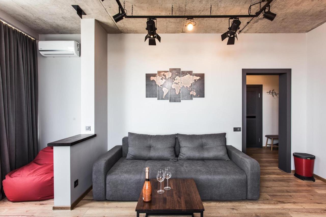 Arcadia Loft Style Apartment Odessa Luaran gambar